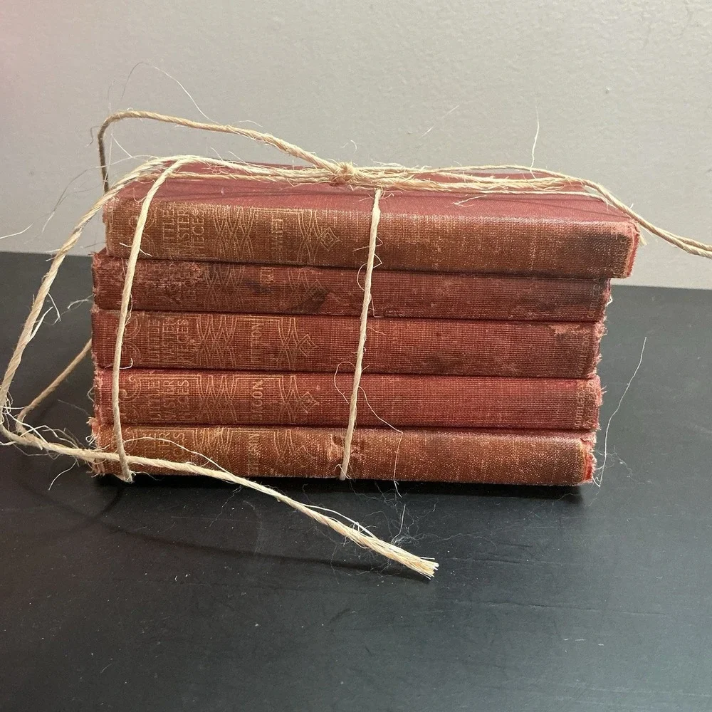 Antique Little Masterpieces 5 Volumes Red Books